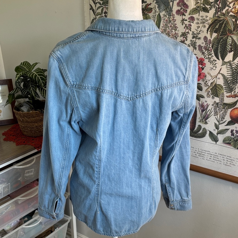 Universal Thread Light Blue Button Down Shirt siz… - image 5